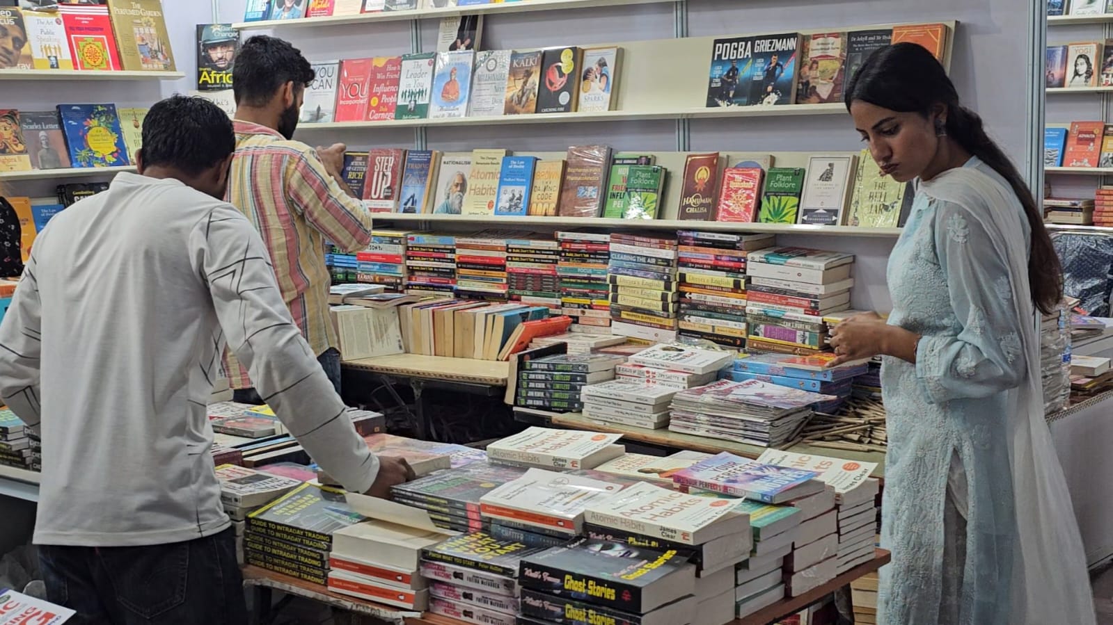 Srinagar hosts weeklong %E2%80%98Chinar Book Festival to ignite habit of book reading among Youth