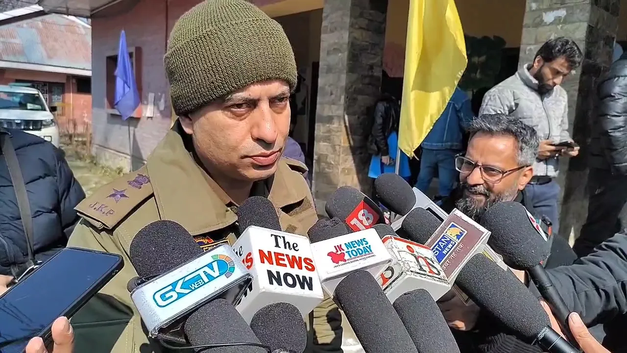 Traffic Awerance Program.mp4.00 05 56 11.Still001