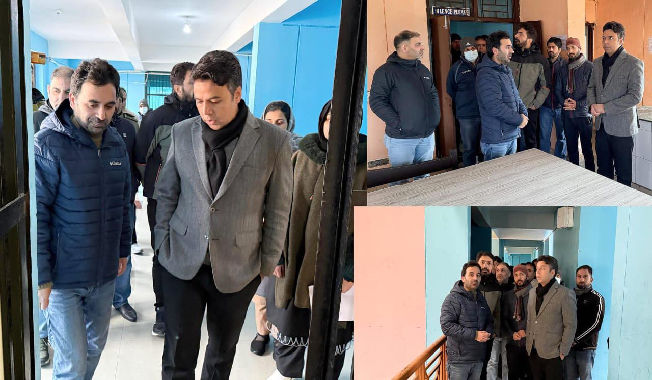 DC Srinagar visits Juvenile Observation Home Harwan
