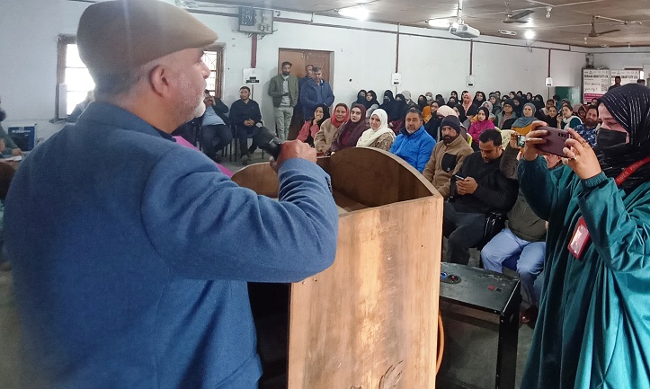 KVIB Srinagar organizes awareness camp at ITI Srinagar