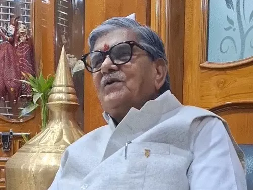 Punjab Governor Praises Kashmir’s Beauty, Says Cold Weather Boosting Tourism